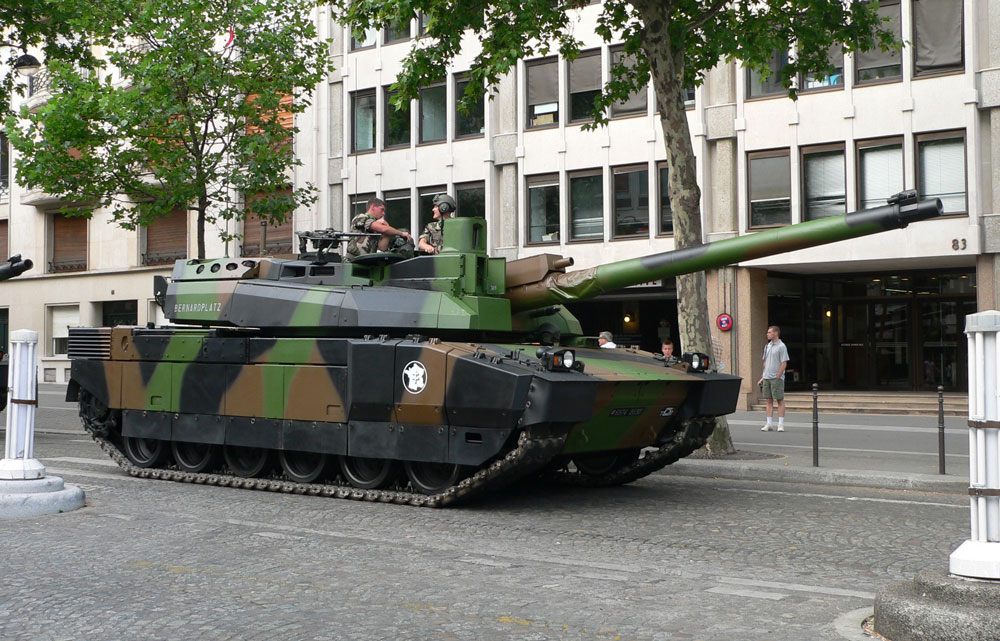 Le char Leclerc à Saint-Dié-des-Vosges
