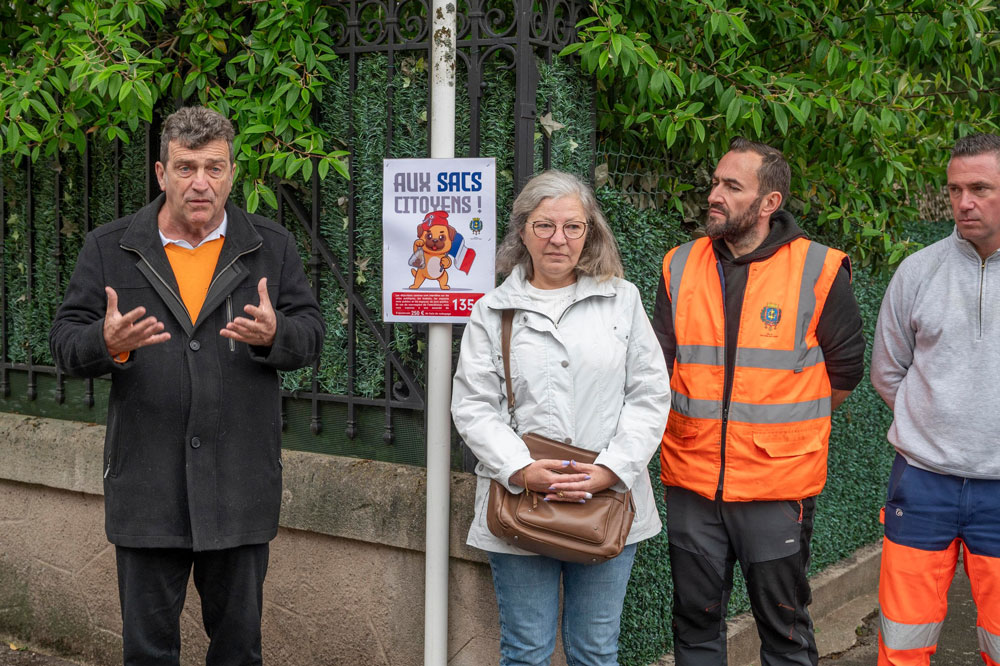 proprete-urbaine-Des-sanctions-amplifiees-contre-les-dejections-canines Photo campagne anti déjections canines