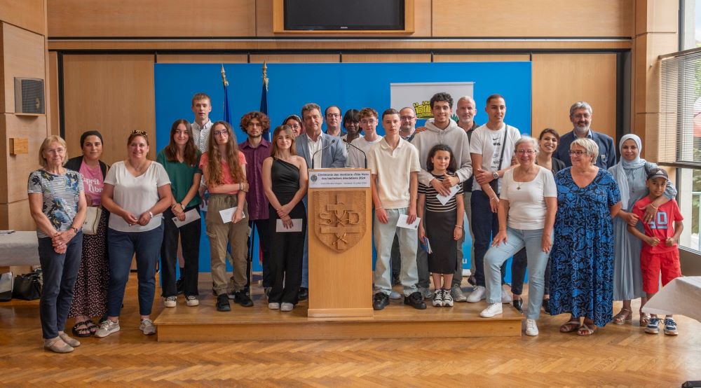 photo représentant la cérémonie des mentions très bien des bacheliers déodatiens 2024
