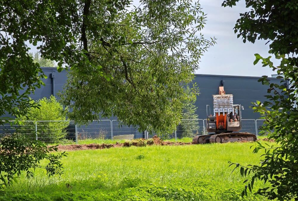 Les premiers coups de pelle sur le chantier du futur cinéma
