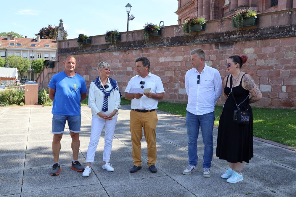 Photo prise lors de l'annonce de la retransmission de la cérémonie d'ouverture des JO2024
