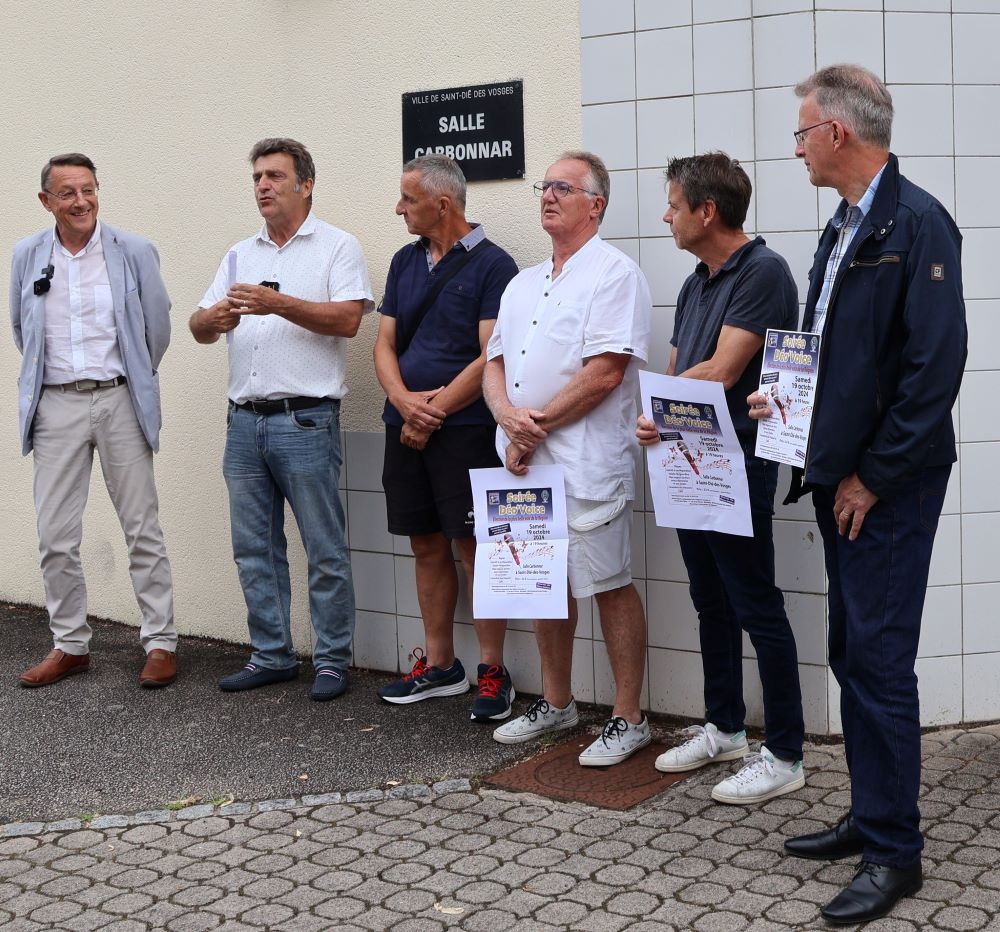 Photo prise lors de l'annonce du déo'voice deuxième édition
