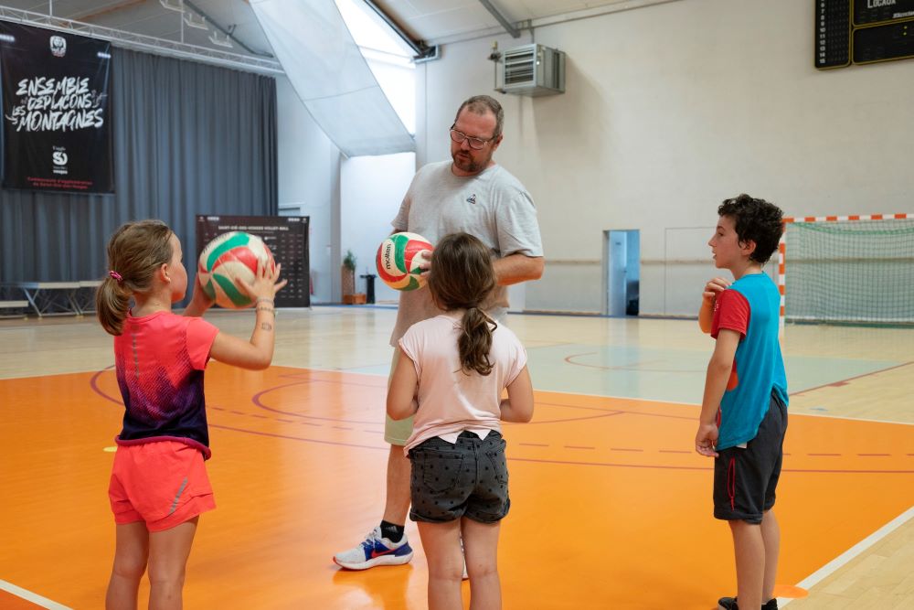 Le volley se découvre au Palais omnisports