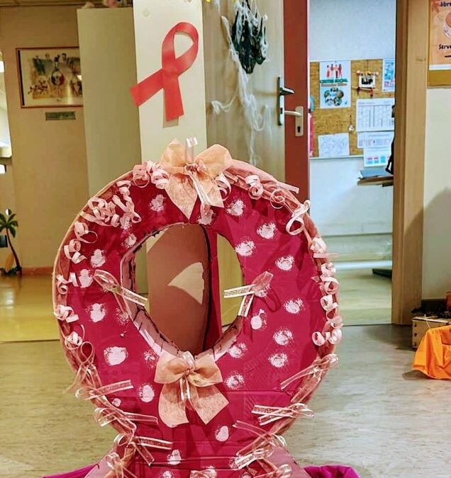 Une tirelire à don pour Octobre Rose
