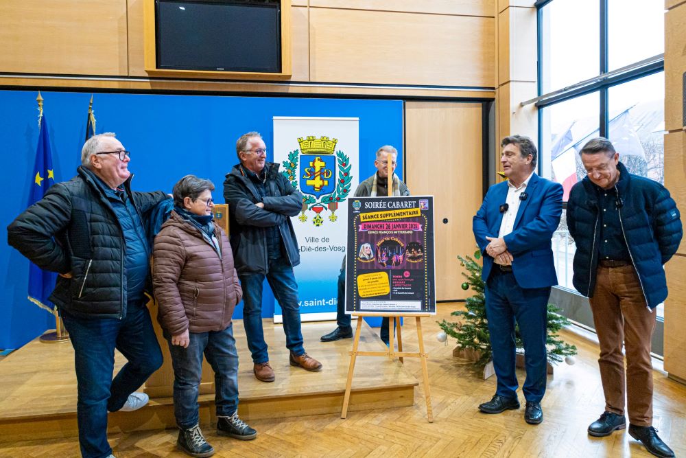 un-the-dansant-et-un-apres-midi-cabaret-a-saint-die-des-vosges Photo prise lors du point presse annoncant le thé dansant et la soirée cabaret 2024