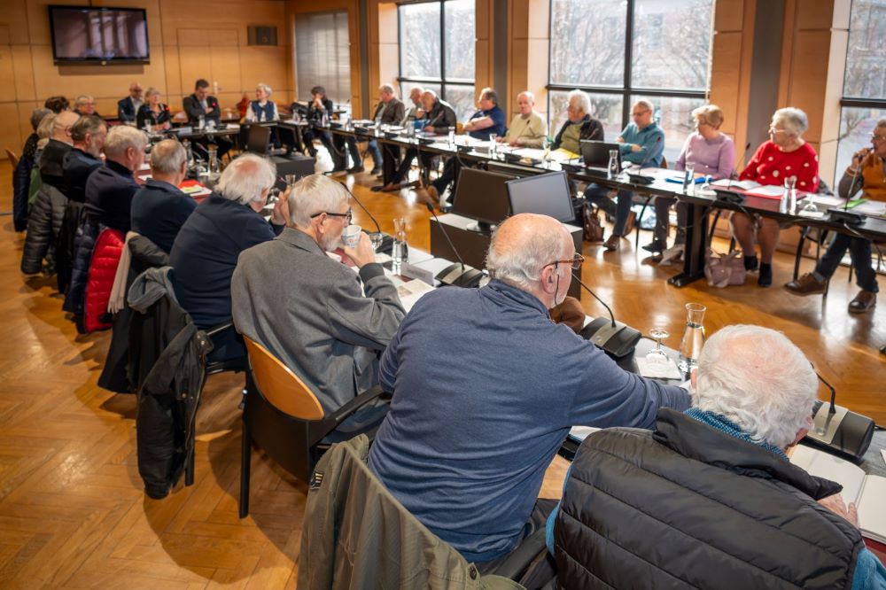 Une séance plénière avec le maire Bruno Toussaint