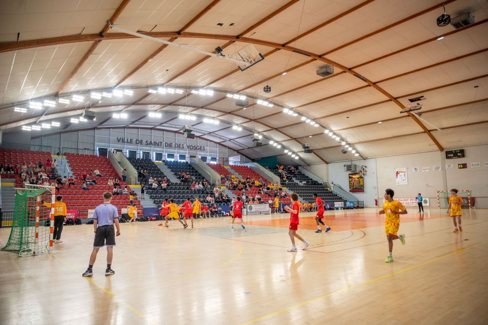 les-selections-regionales-au-palais-omnisports-jusquau-1er-mai photo prise pendant les selections regionales de handball 2025