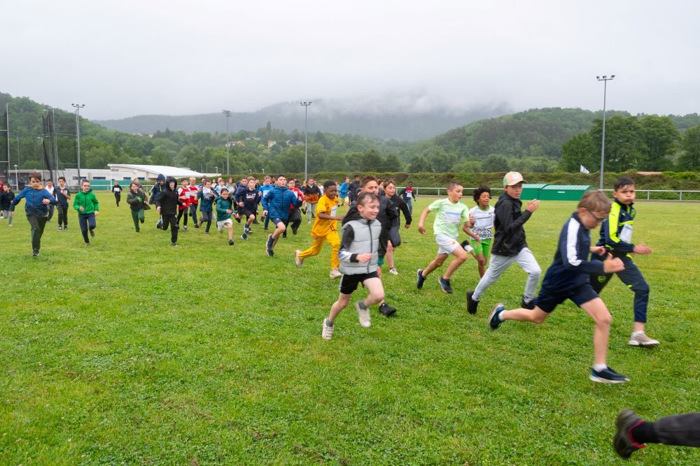 des-efforts-demultiplies-au-cross-des-ecoles photo du cross des ecoles 2025