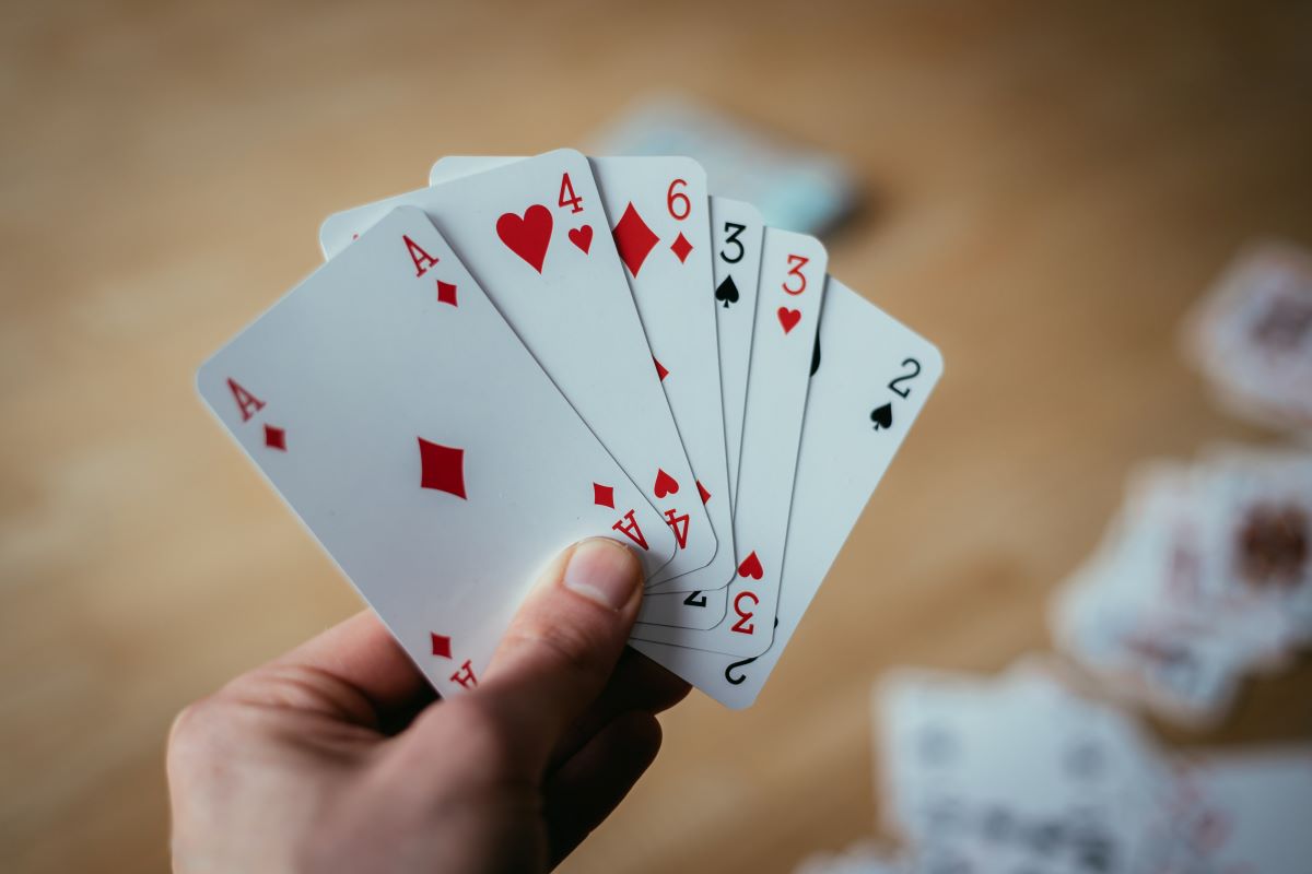 Soirée belote par le club des Molières