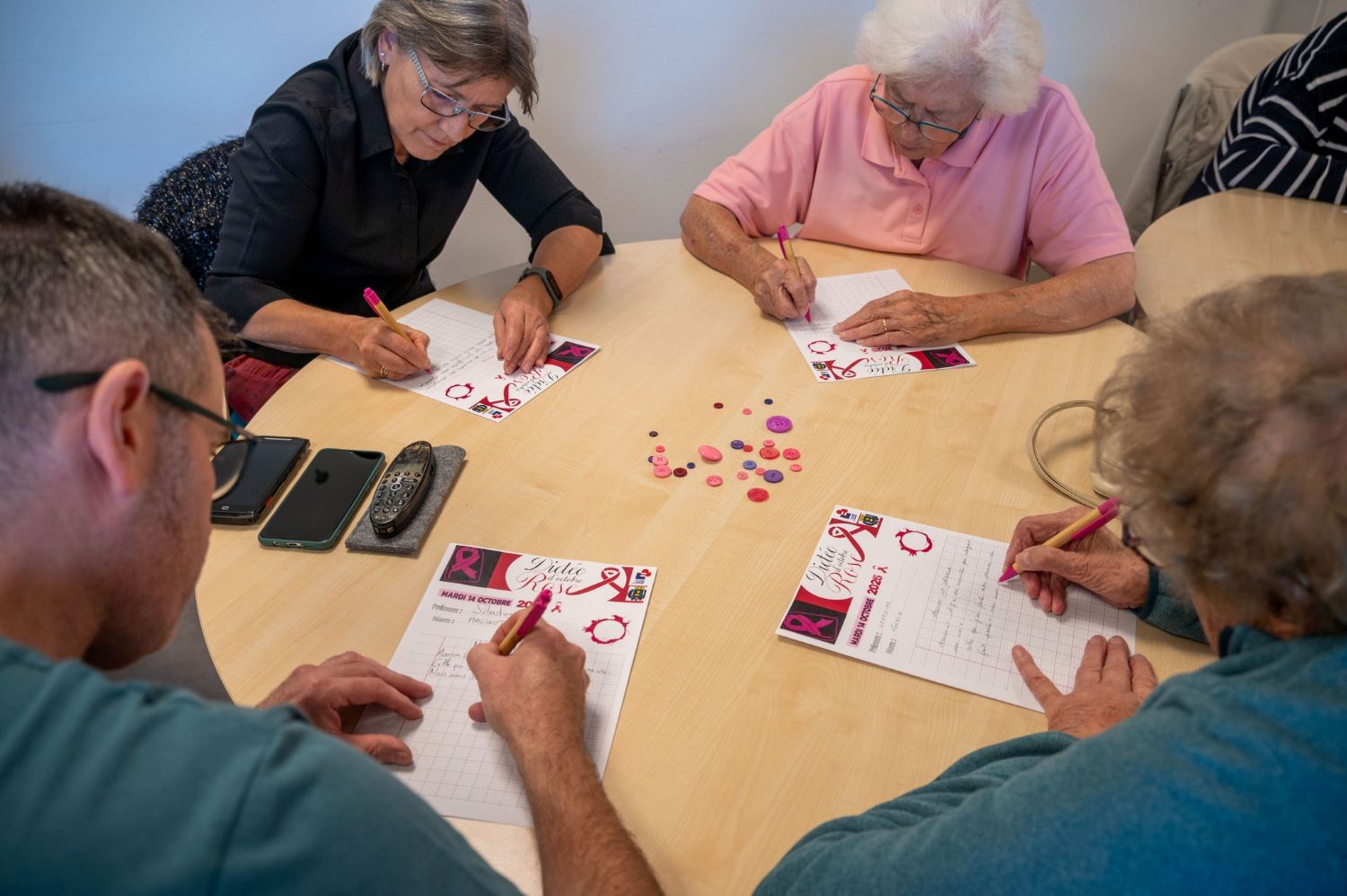 une-dictee-rose-pour-les-residences-du-parc-et-alsace dictée rose pour les résidences du parc et alsace