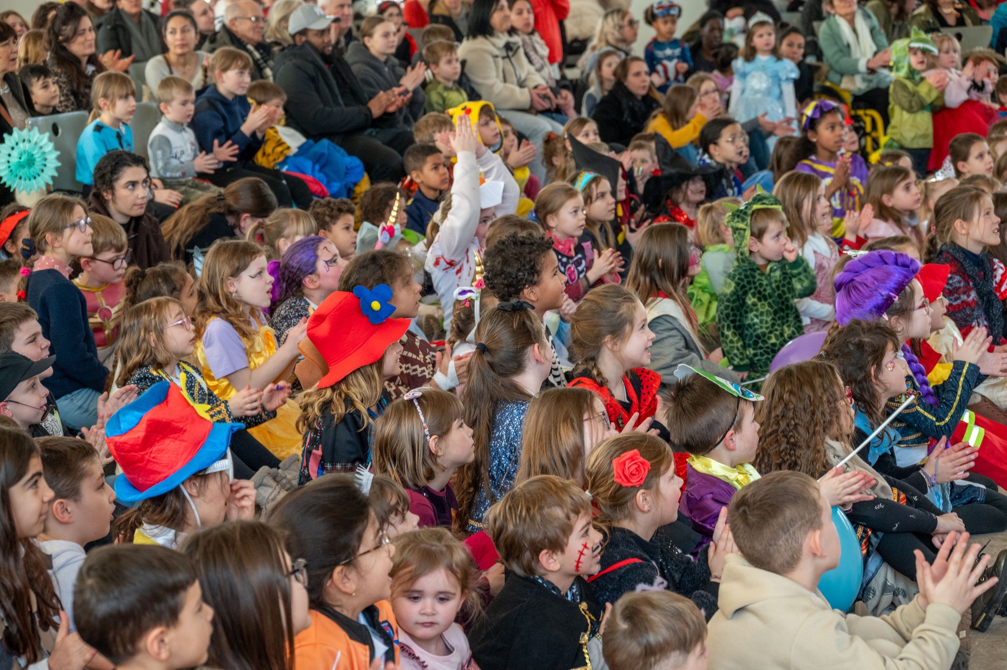 un-defile-de-droles-dexperiences-et-des-beignets Un défilé, de drôles d’expériences et des beignets