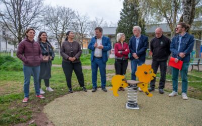 De nouveaux jeux sur la place Salvador-Allende
