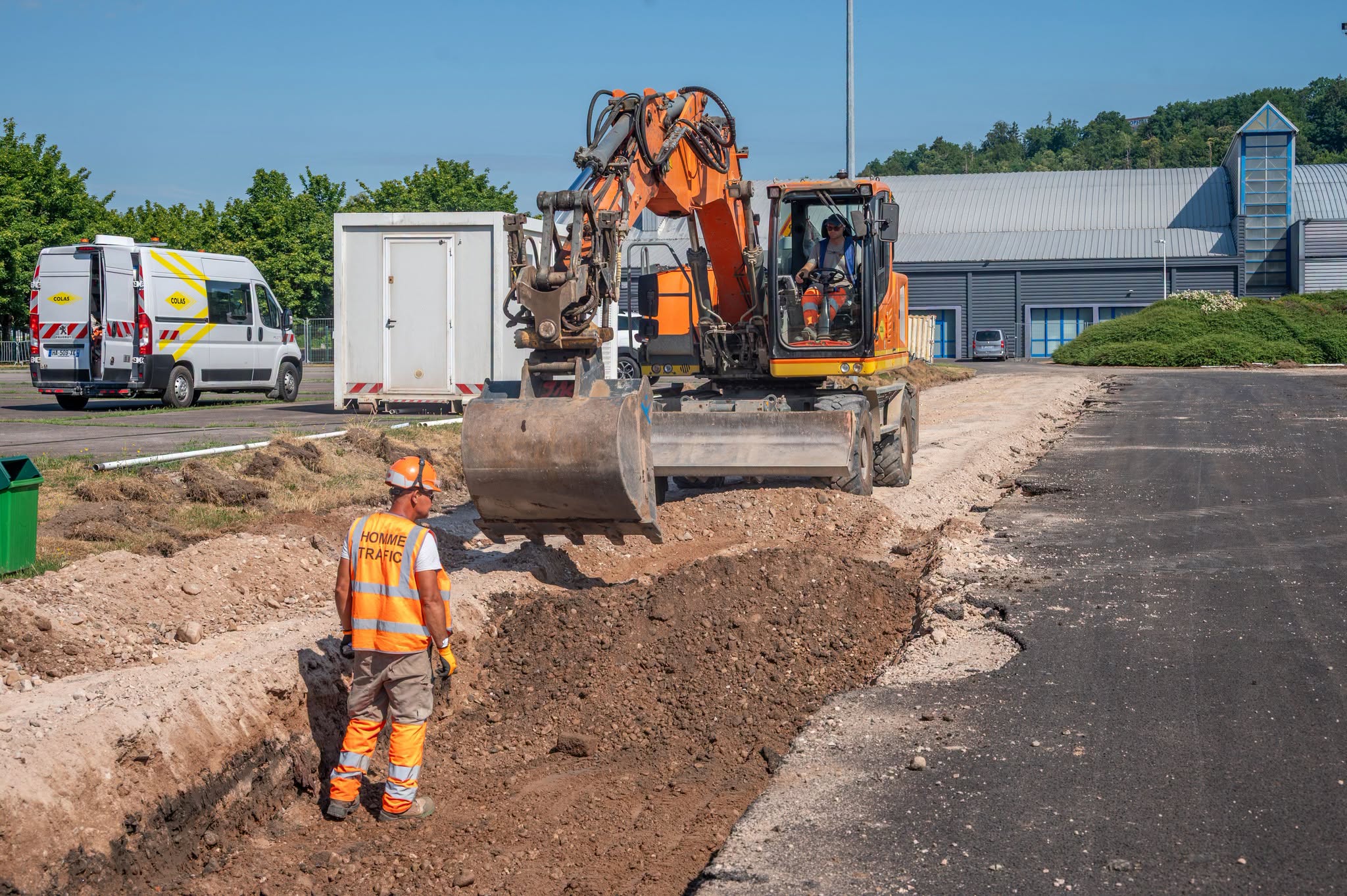 La piste d’athlétisme en cours de travaux